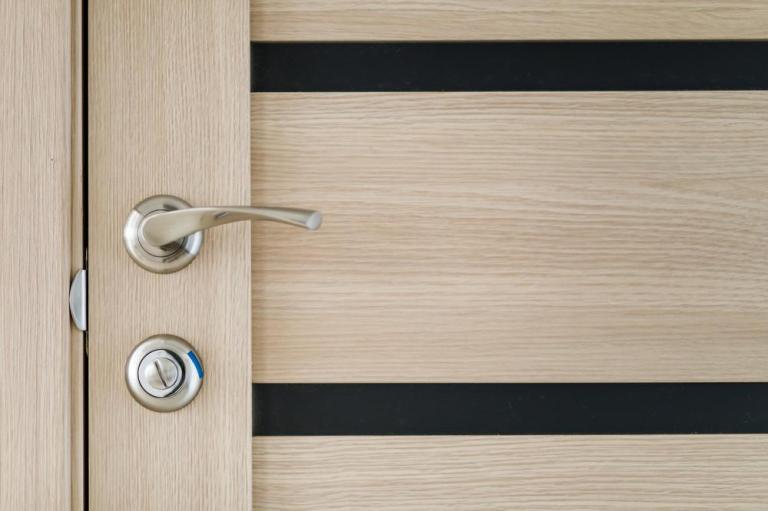 Installation de portes à Plénée-Jugon, conseils pratiques